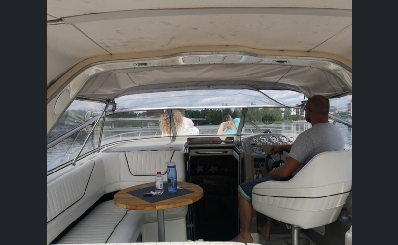 Bayliner Avanti Express 3255-kuva-4